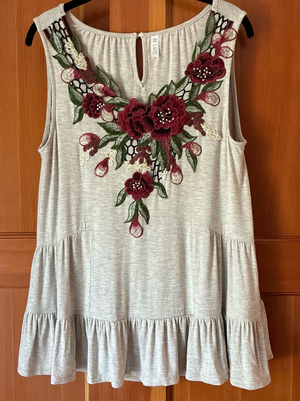 Lapis Women’s Tan Floral Embroidered Sleeveless Top M Modal Boho Lagenlook